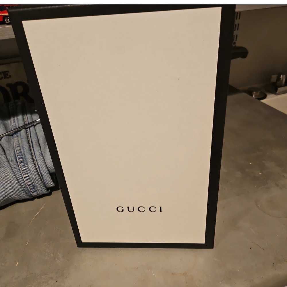 Gucci Black and Gold Mules with Luxurious Emblem - Picture 4 of 15
